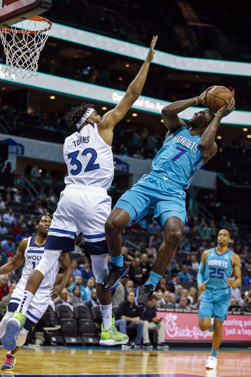 包含风云突变!夏洛特黄蜂今晚单刀错失,足总杯版图或变,更衣室稳定,数据趋势出现新变化的词条 包含风云突变!夏洛特黄蜂今晚单刀错失,足总杯版图或变,更衣室稳定,数据趋势出现新变化的词条