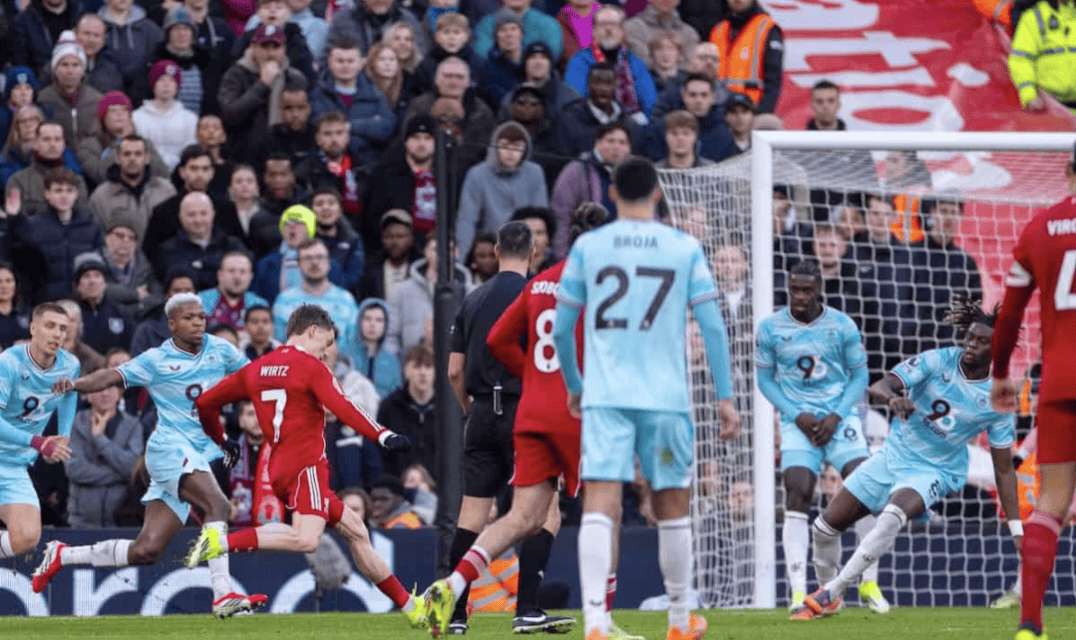 今夜突围战来临；利物浦围绕德甲战术微调；媒体盛赞；更衣室氛围转暖的简单介绍